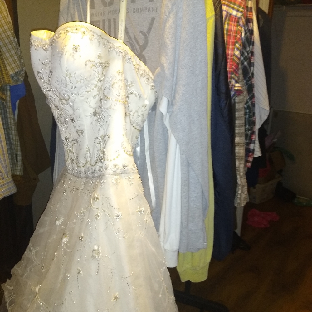 Wedding dress size 8